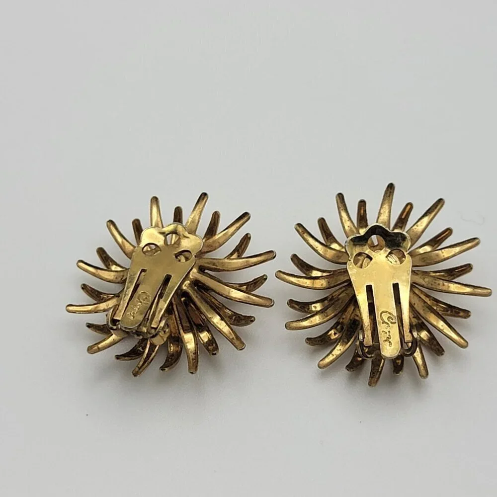 Vintage Signed Coro Gold Tone Flower Burst Stud Earrings 31mm Clip-On